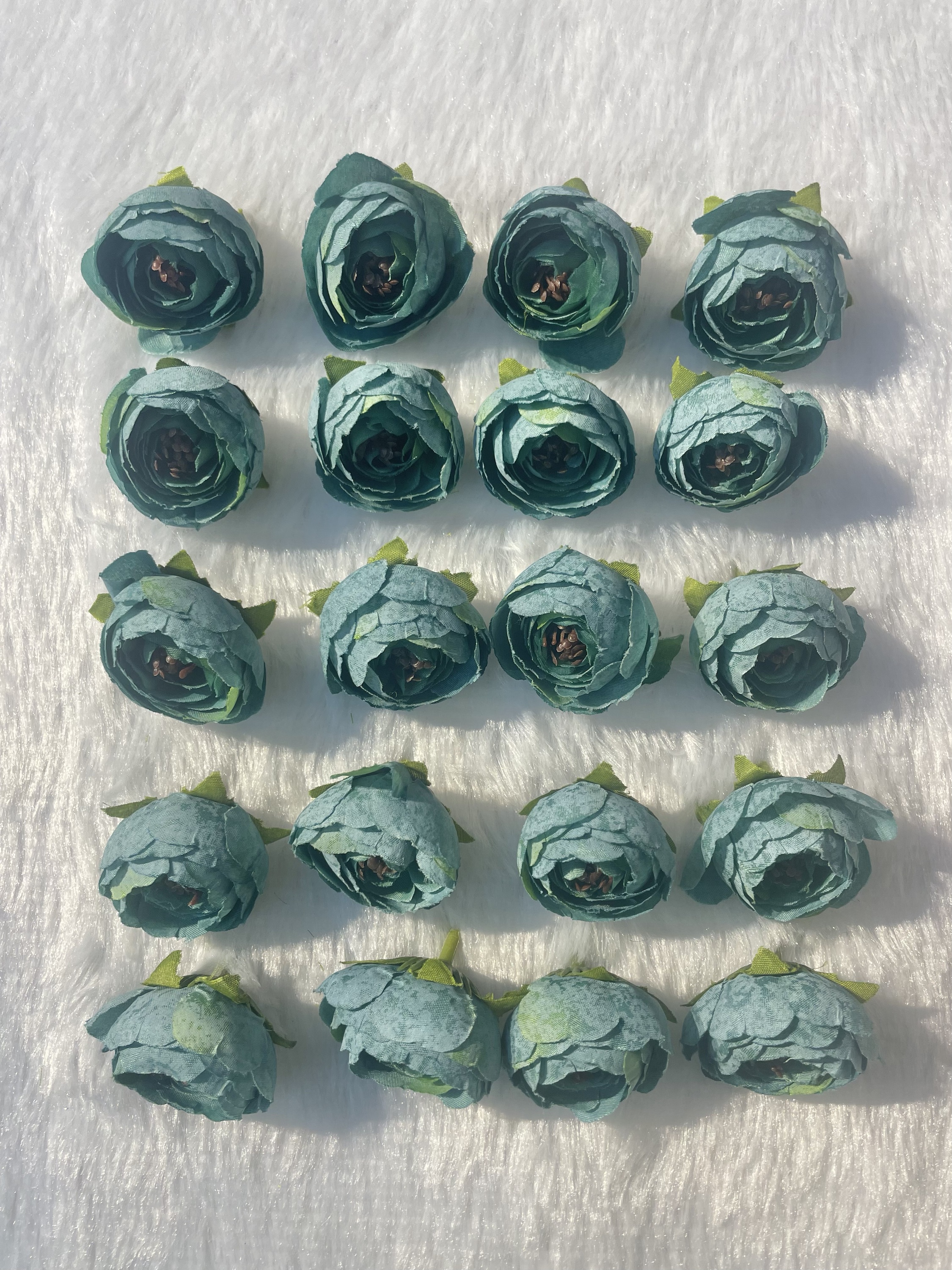 Dusty Green Peony (20 pieces)
Size-4cm