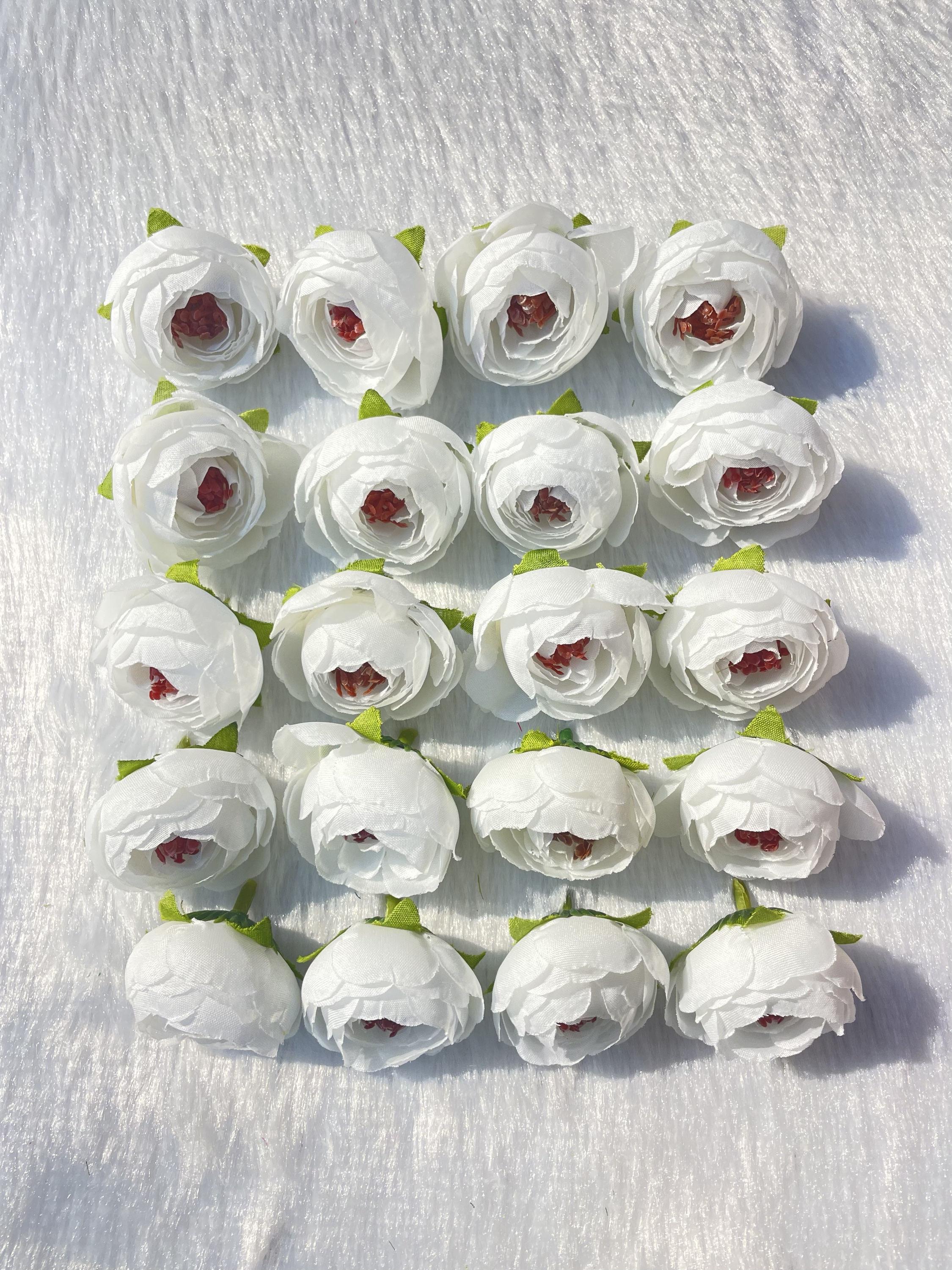 White Peony (20 pieces)
Size-4cm
