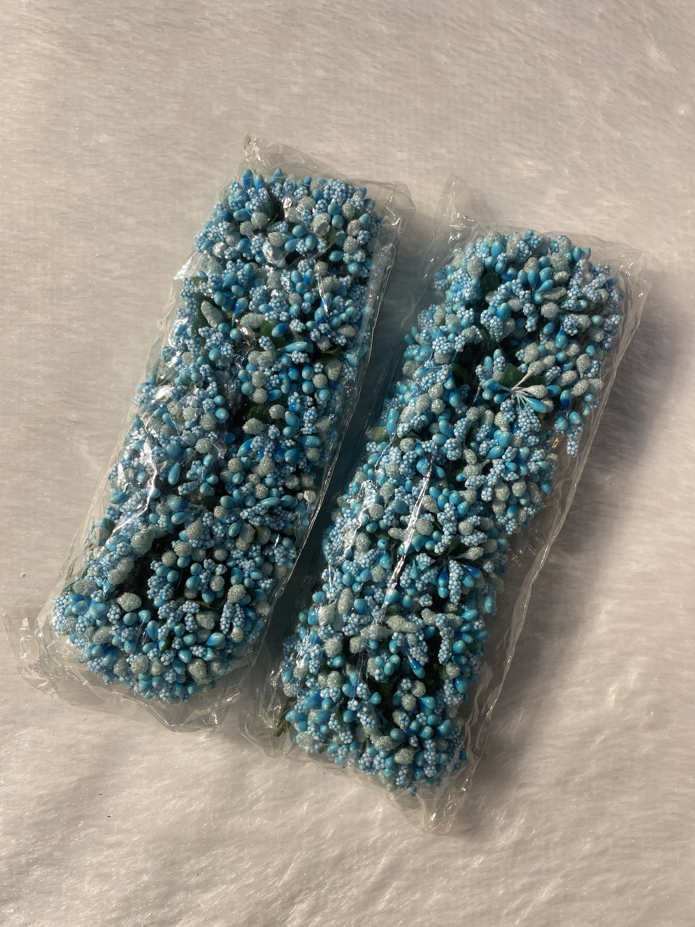 Sky blue pollen (1 packet)
12 bunches in 1 pack