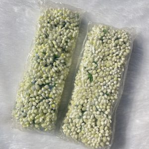 Off-white pollen (1 packet)
12 bunches in 1 pack