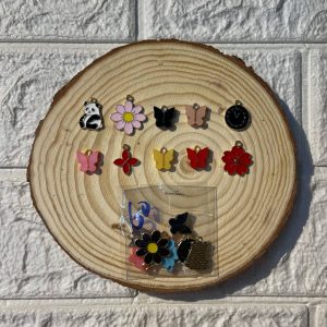 10 random charms (1)